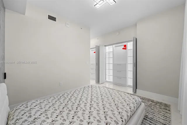 $10,000 | 700 Northeast 24th Street, Unit 3206, Miami, FL 33137