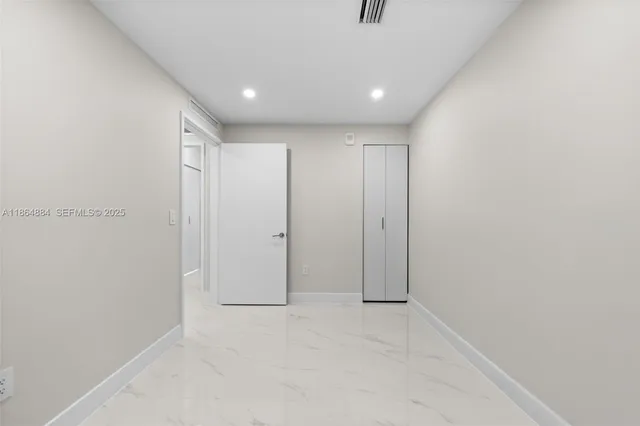 $10,000 | 700 Northeast 24th Street, Unit 3206, Miami, FL 33137