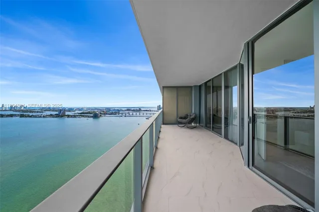 $10,000 | 700 Northeast 24th Street, Unit 3206, Miami, FL 33137