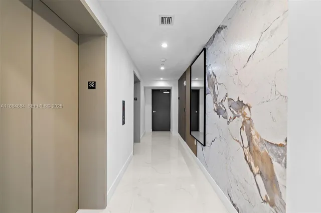 $10,000 | 700 Northeast 24th Street, Unit 3206, Miami, FL 33137