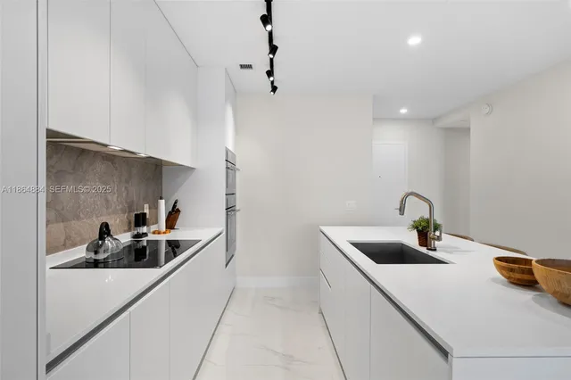 $10,000 | 700 Northeast 24th Street, Unit 3206, Miami, FL 33137