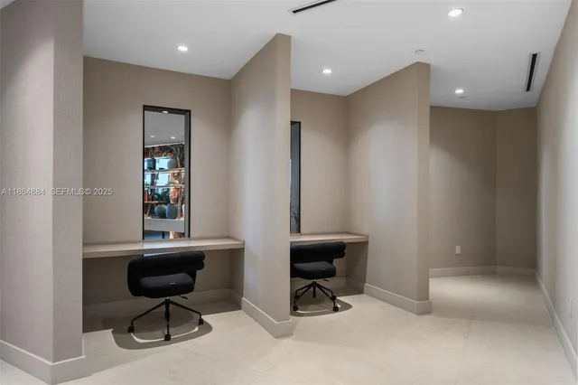 $10,000 | 700 Northeast 24th Street, Unit 3206, Miami, FL 33137