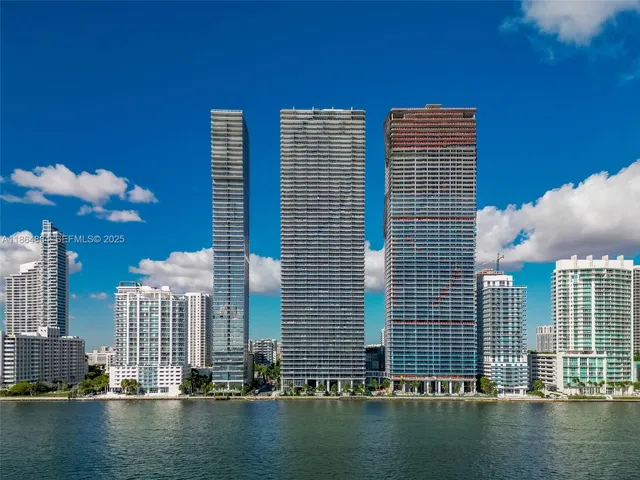 $10,000 | 700 Northeast 24th Street, Unit 3206, Miami, FL 33137