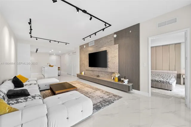 $10,000 | 700 Northeast 24th Street, Unit 3206, Miami, FL 33137