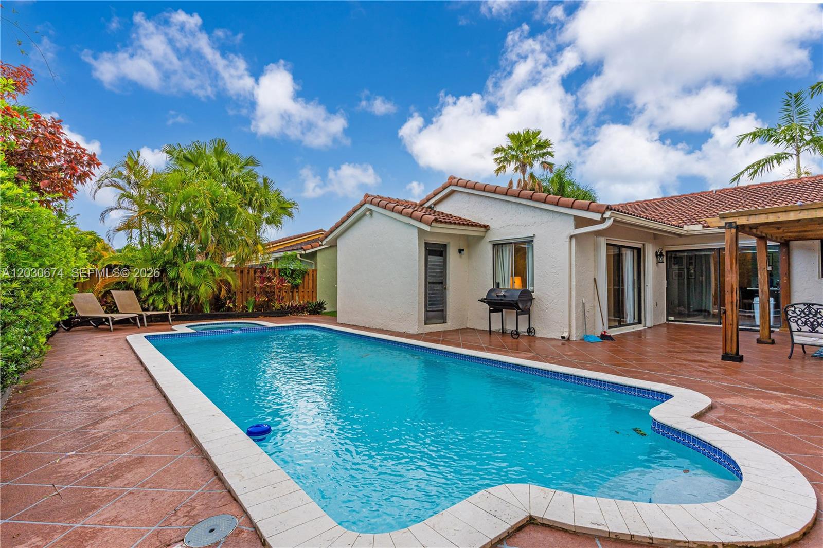 15139 Southwest 92nd Terrace Miami, FL 33196 - Photo 6 of 21