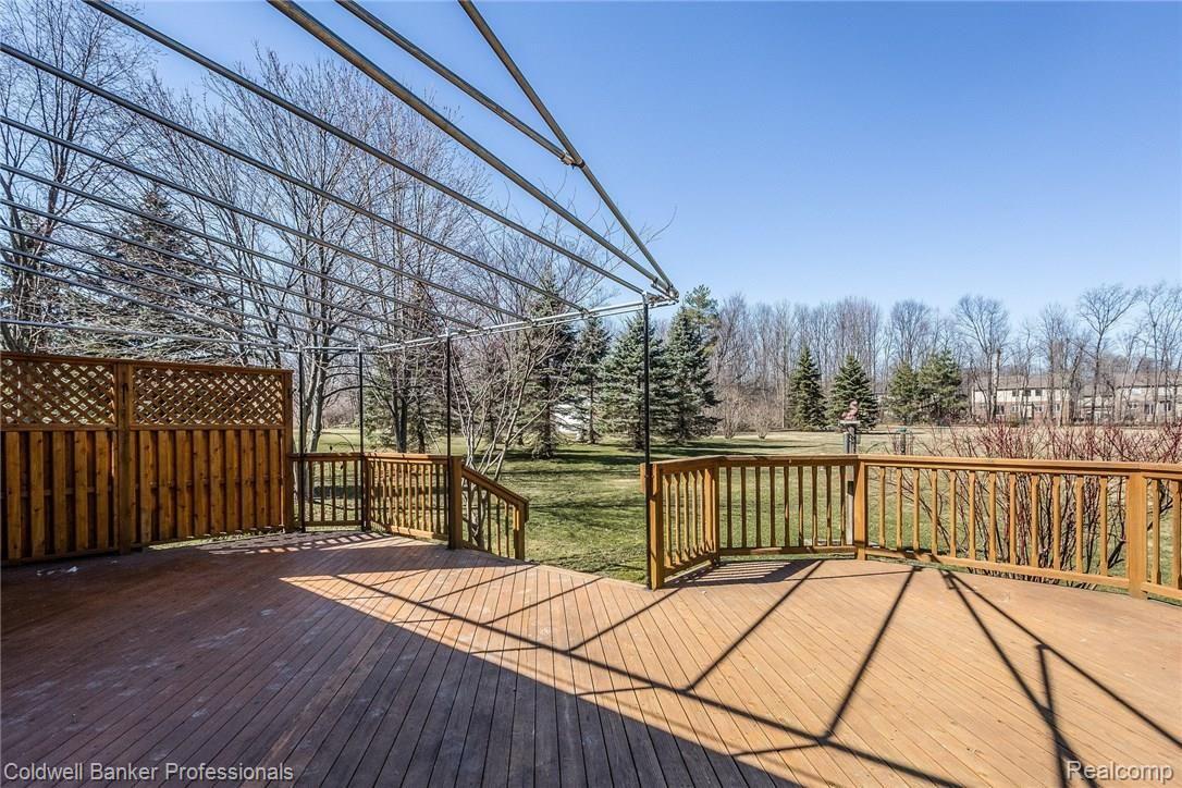 836 Shortridge Avenue Rochester, MI 48307 - Photo 38 of 51 039-Deck_wawning-3870886-medium.jpg