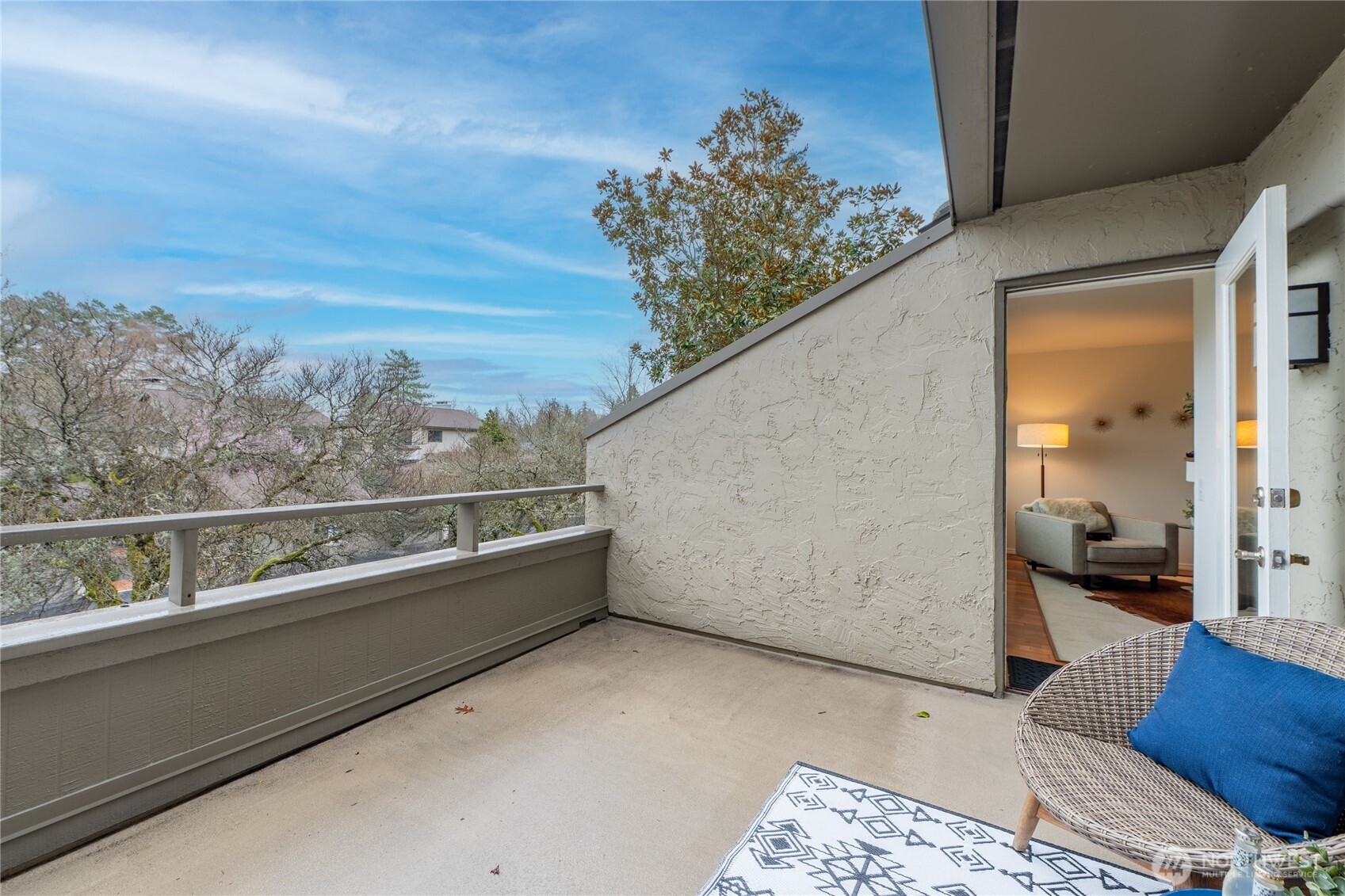 6536 Park Point Lane Northeast Seattle, WA 98115 - Photo 21 of 40