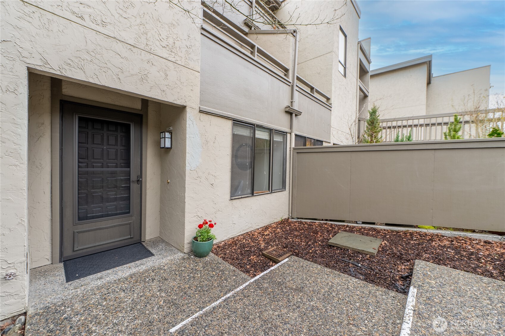 6536 Park Point Lane Northeast Seattle, WA 98115 - Photo 25 of 40