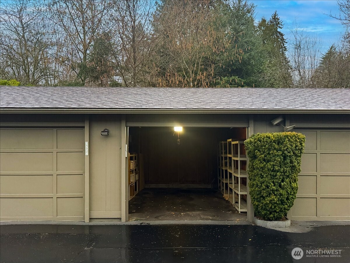 6536 Park Point Lane Northeast Seattle, WA 98115 - Photo 30 of 40