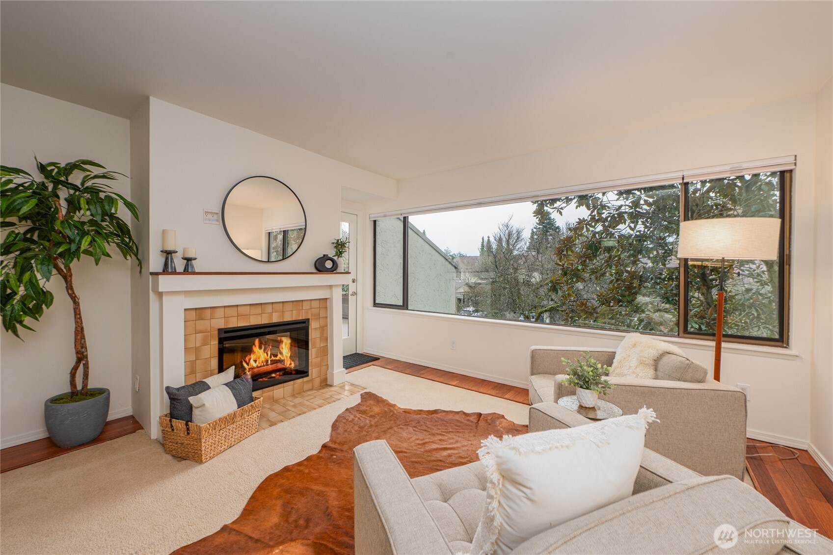 6536 Park Point Lane Northeast Seattle, WA 98115 - Photo 3 of 40