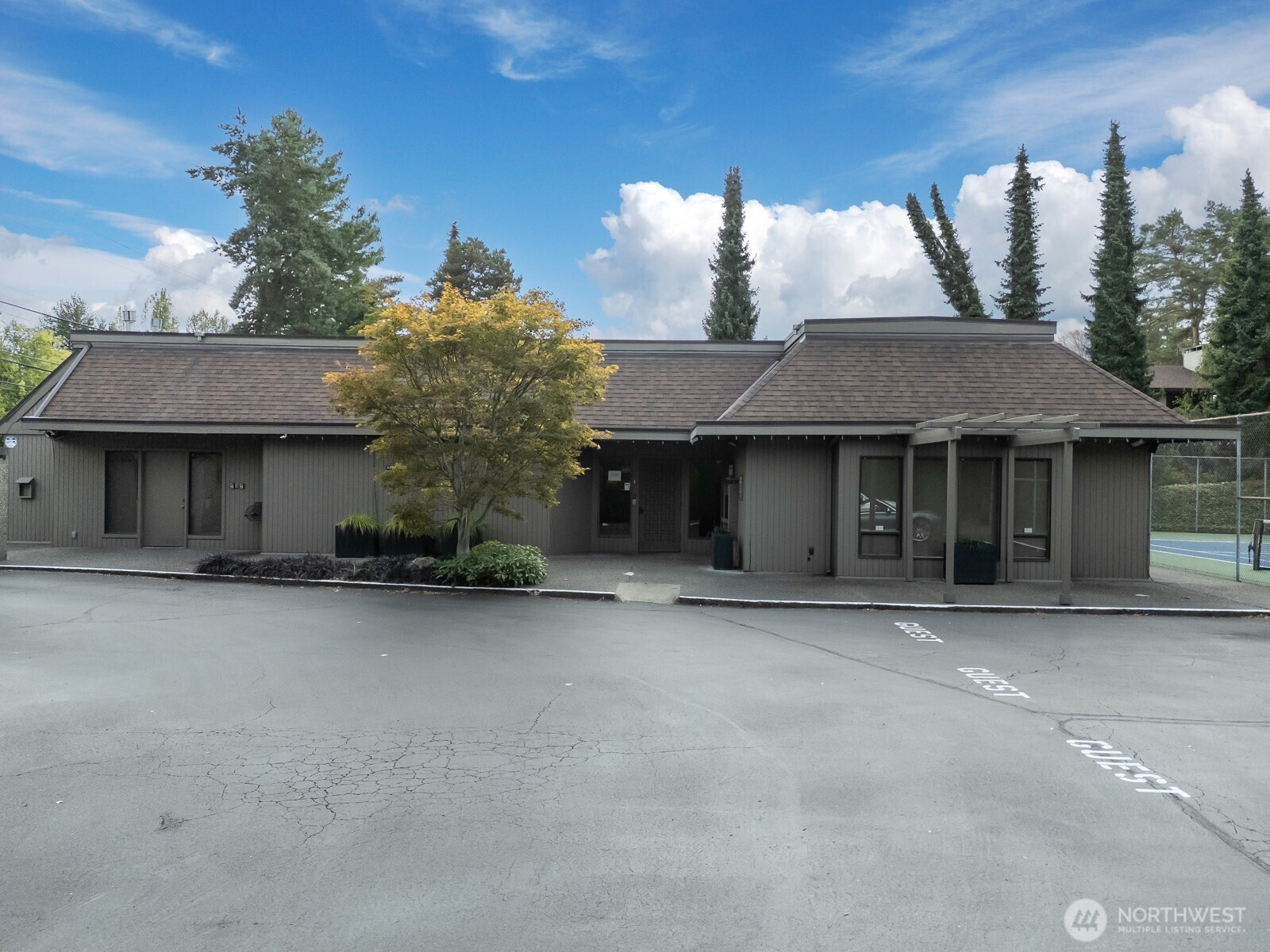 6536 Park Point Lane Northeast Seattle, WA 98115 - Photo 33 of 40