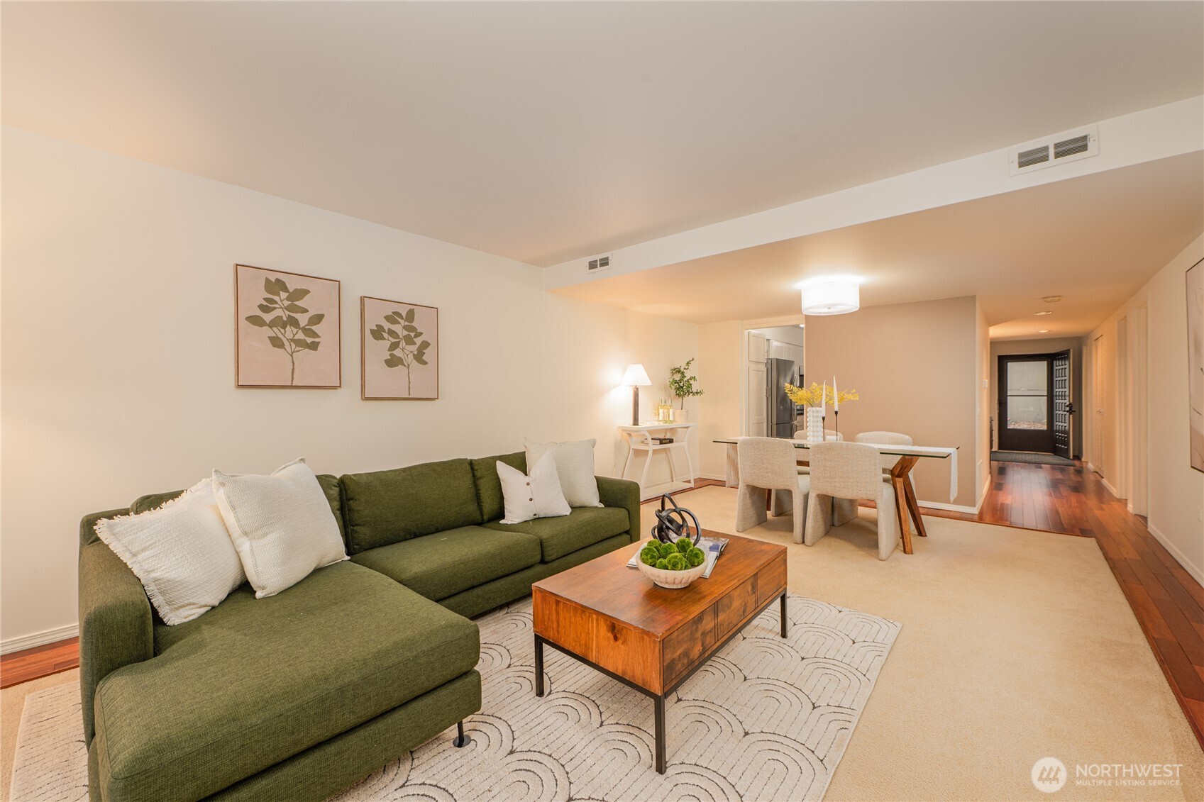 6536 Park Point Lane Northeast Seattle, WA 98115 - Photo 5 of 40