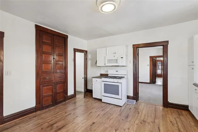 $149,900 | 221 Fernleaf Street, Pittsburgh, PA 15210