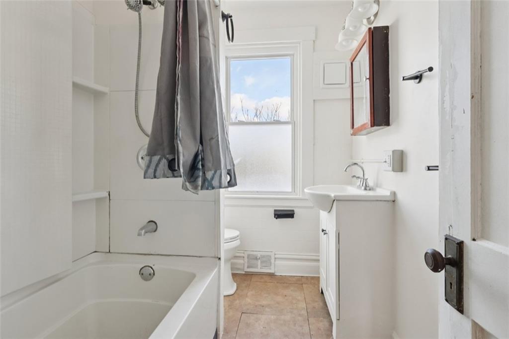 221 Fernleaf Street Pittsburgh, PA 15210 - Photo 27 of 32