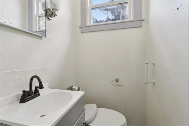 $159,900 | 221 Fernleaf Street, Pittsburgh, PA 15210