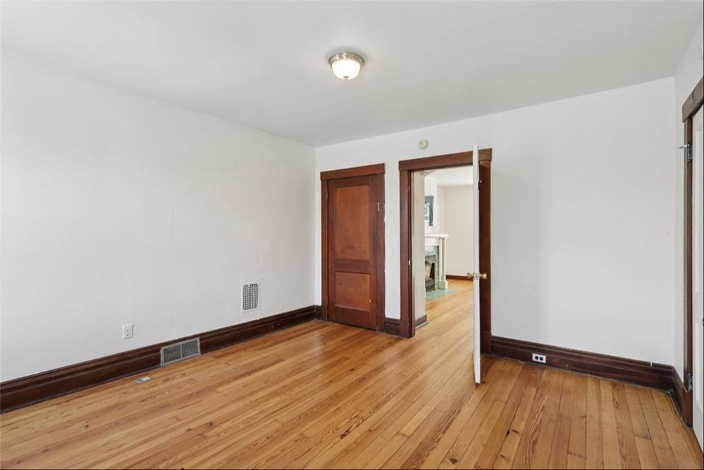 221 Fernleaf Street Pittsburgh, PA 15210 - Photo 9 of 32