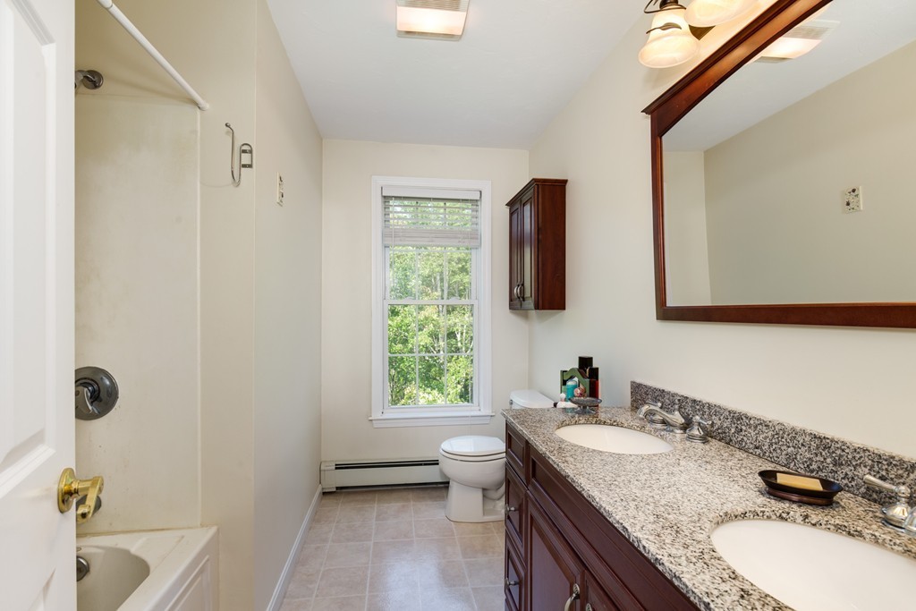 113 Sutton Road Webster, MA 01570 - Photo 19 of 29
