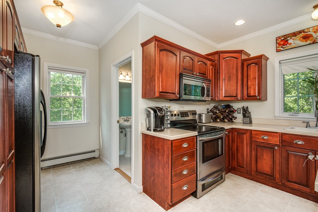 113 Sutton Road Webster, MA 01570 - Photo 5 of 29