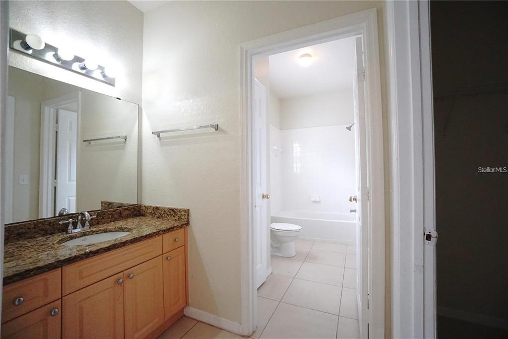 3577 Conroy Road, Unit 325 Orlando, FL 32839 - Photo 8 of 17