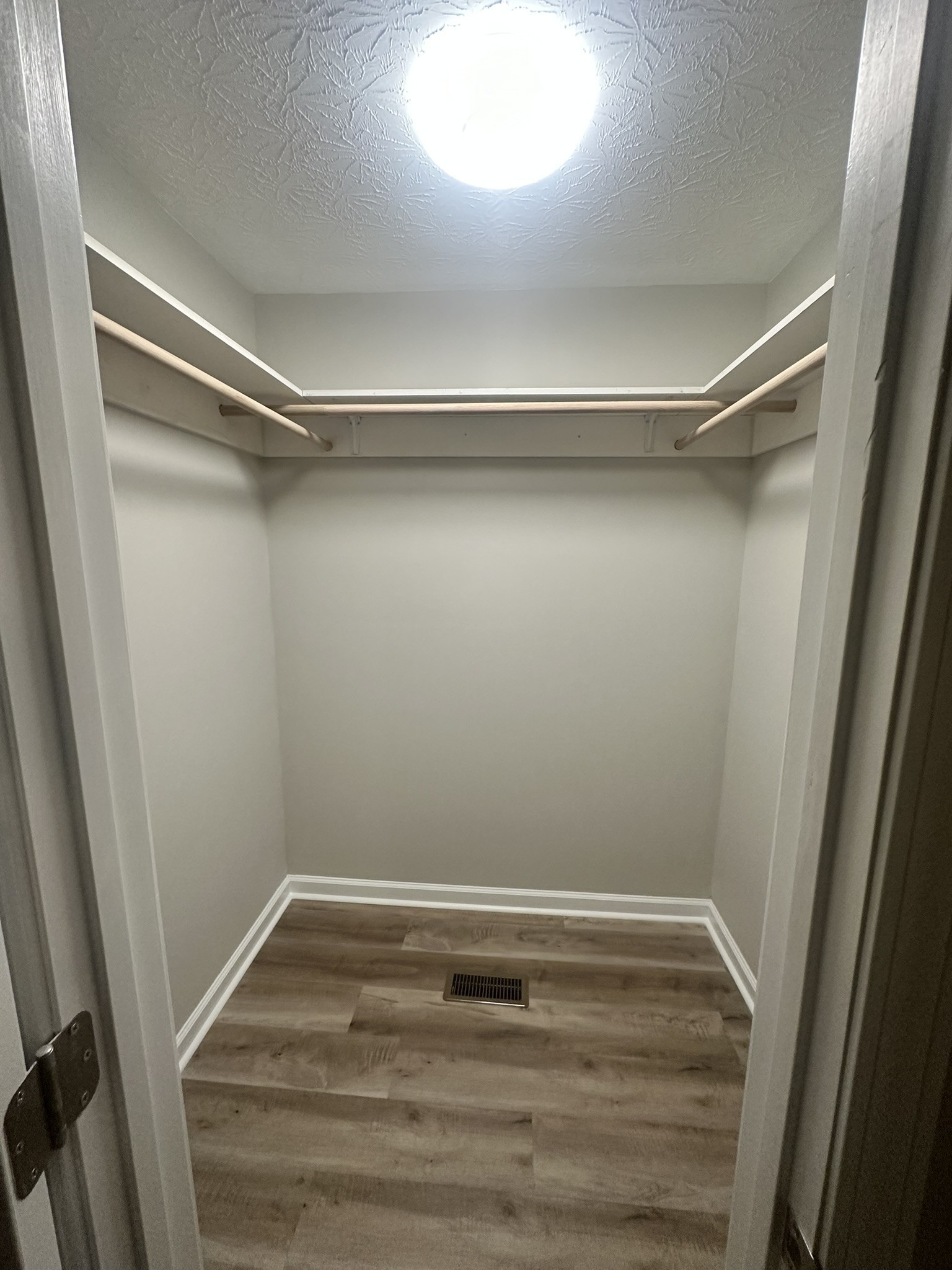 1506 Batts Boulevard, Unit 7 Springfield, TN 37172 - Photo 8 of 18 a view of an empty room