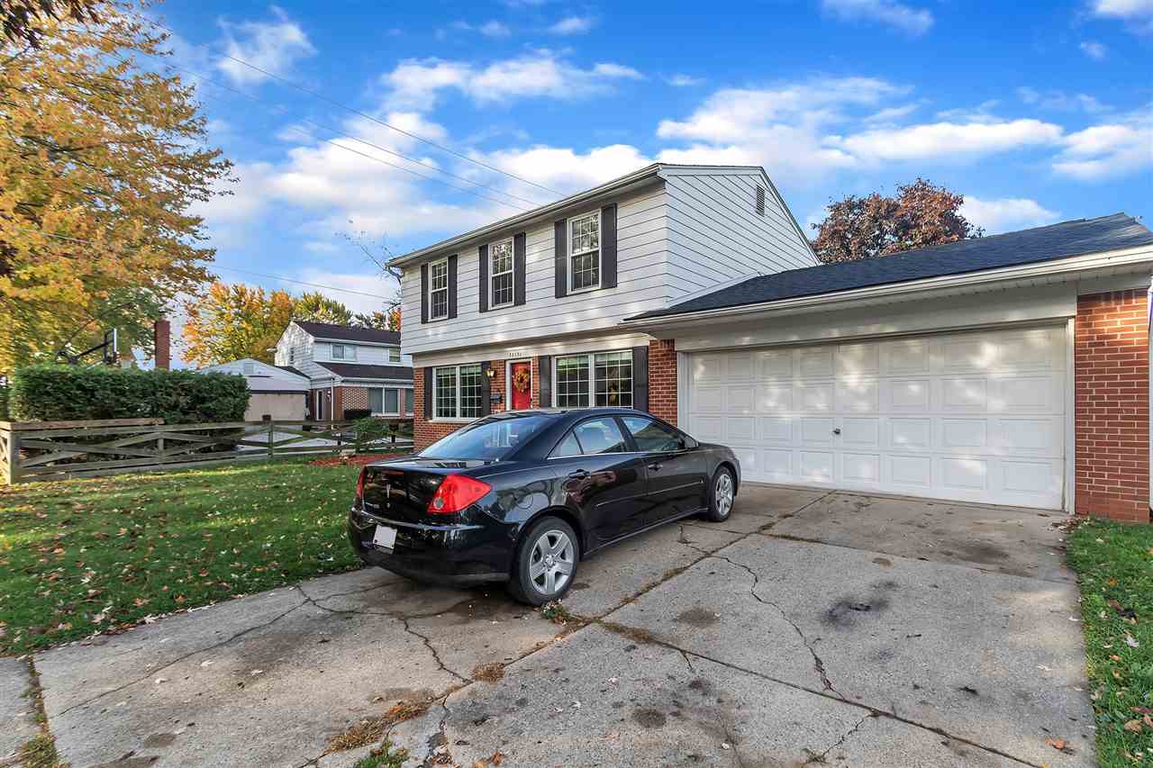 32131 Woody Road Fraser, MI 48026 - Photo 4 of 40 50027181-3.JPG