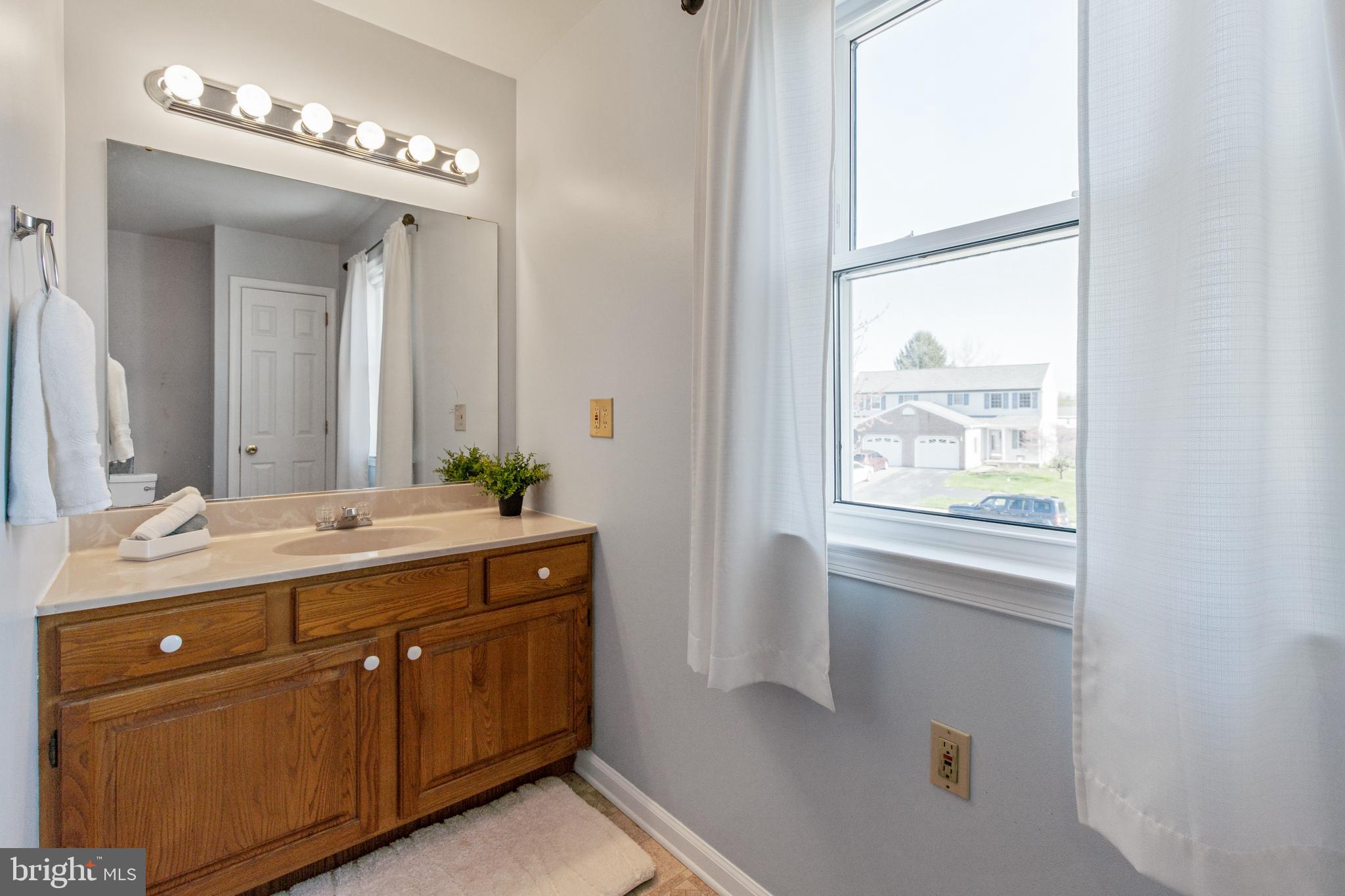 728 West 6th Street Lititz, PA 17543 - Photo 23 of 30