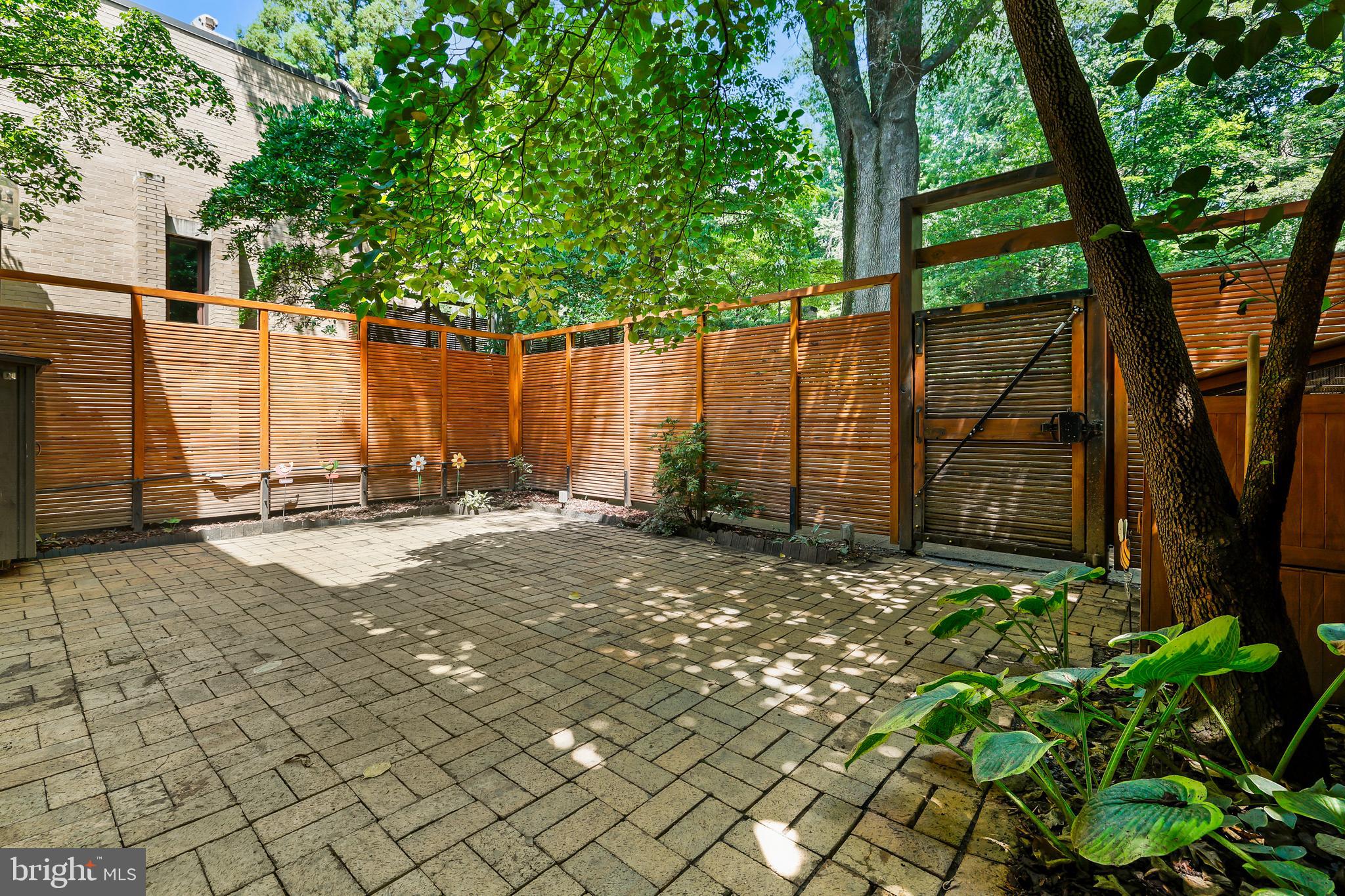 1672 Chimney House Road Reston, VA 20190 - Photo 40 of 62 Gallery Image 40