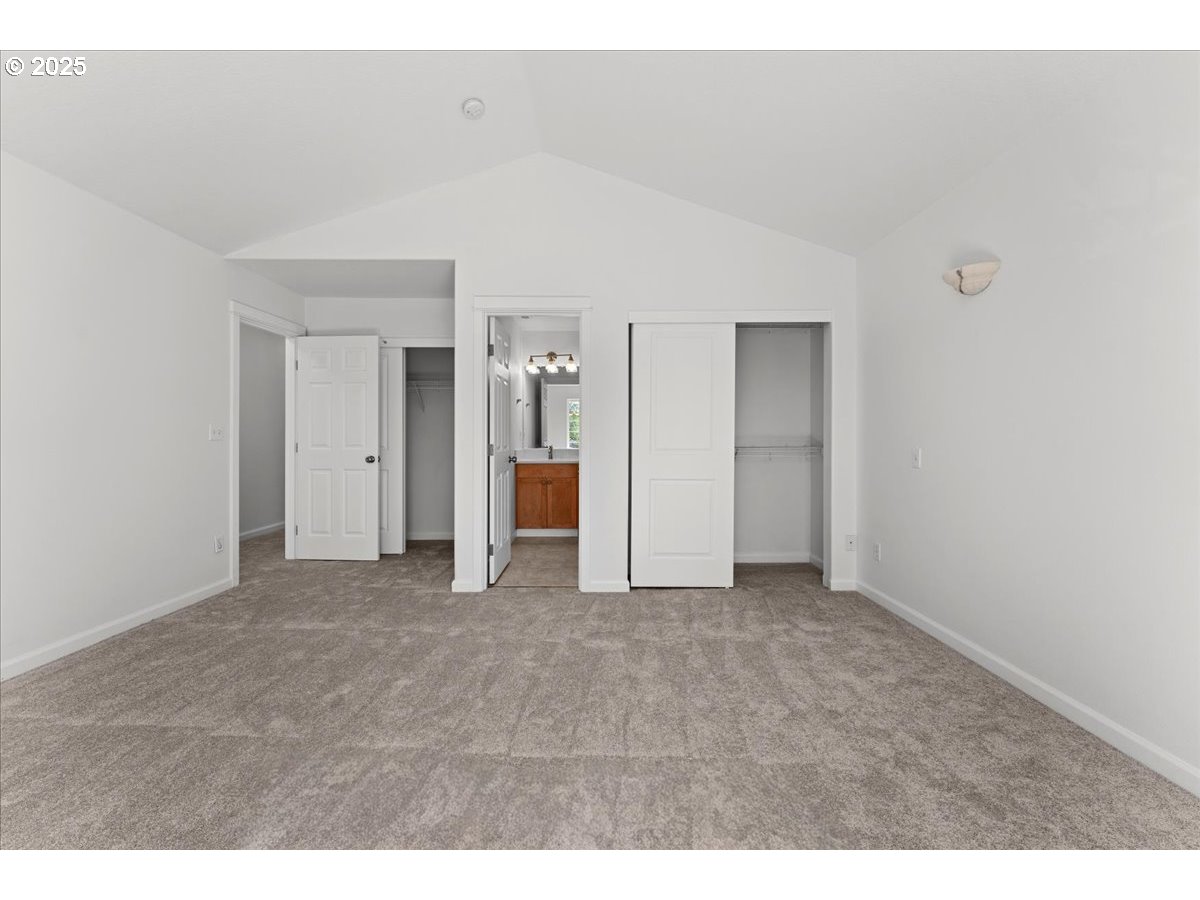 8243 Northeast Multnomah Street Portland, OR 97220 - Photo 15 of 33