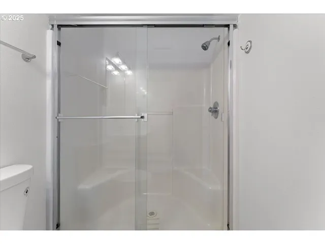 $409,000 | 8243 Northeast Multnomah Street, Portland, OR 97220