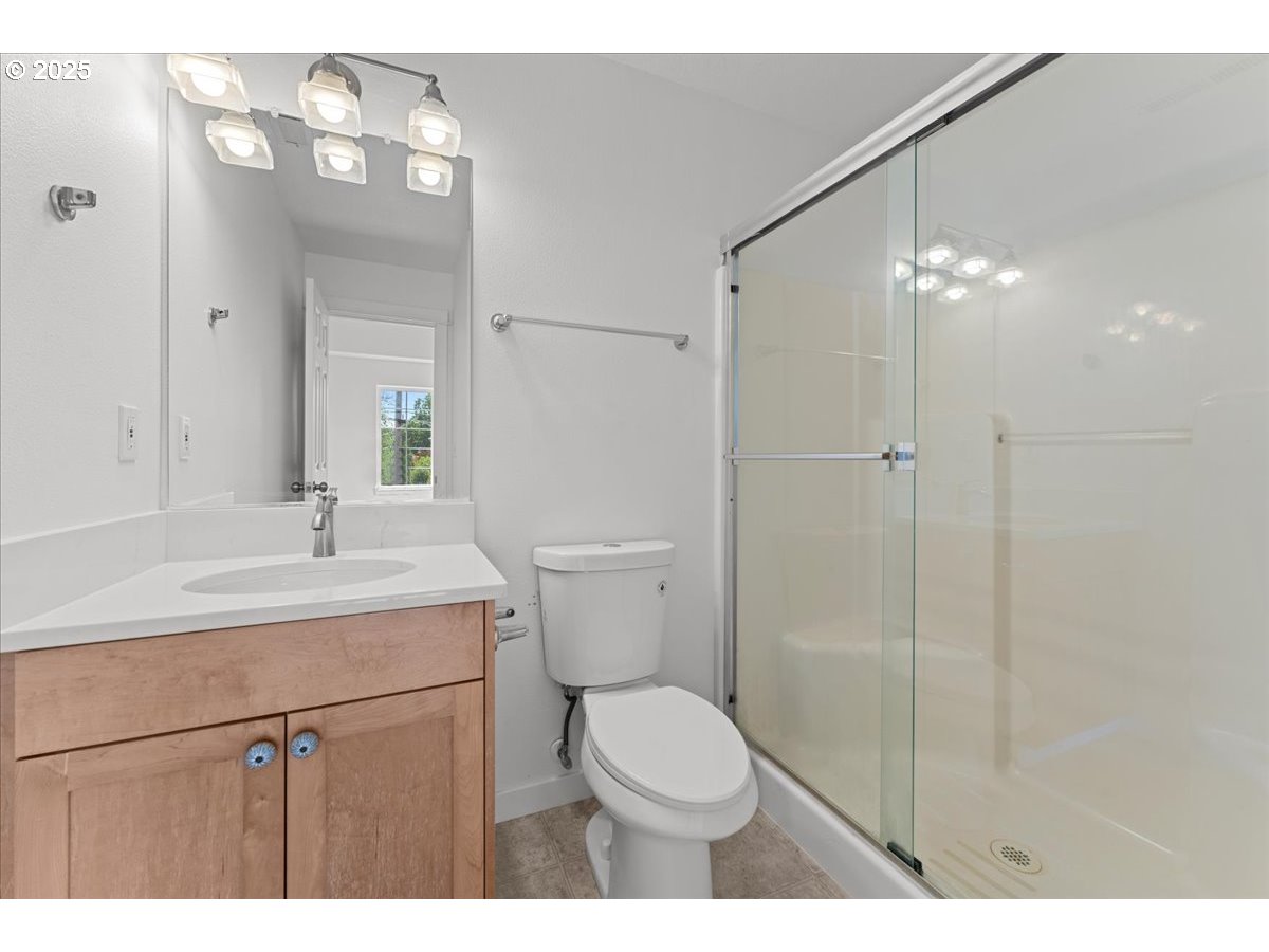 8243 Northeast Multnomah Street Portland, OR 97220 - Photo 20 of 33