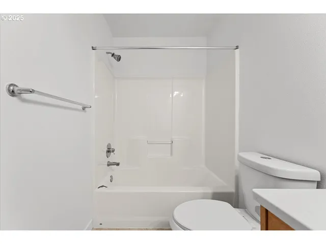 $409,000 | 8243 Northeast Multnomah Street, Portland, OR 97220