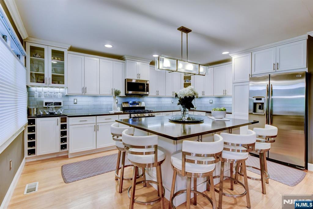 131 Bunker Hill Road Wayne, NJ 07470 - Photo 15 of 45