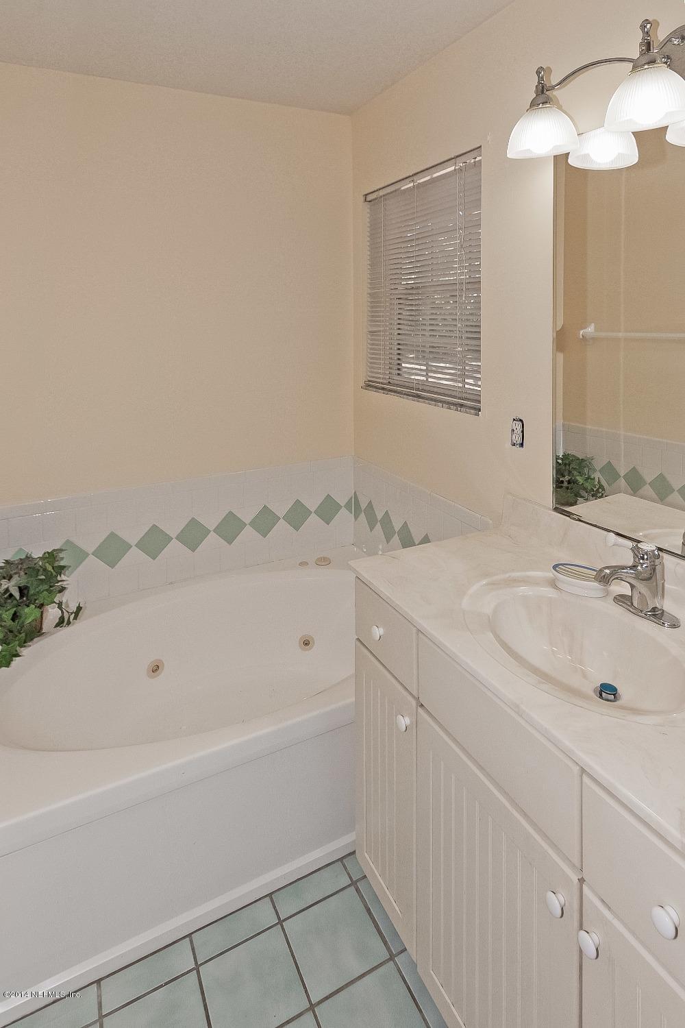 553 Segovia Road St. Augustine, FL 32086 - Photo 15 of 23 master_bathroom