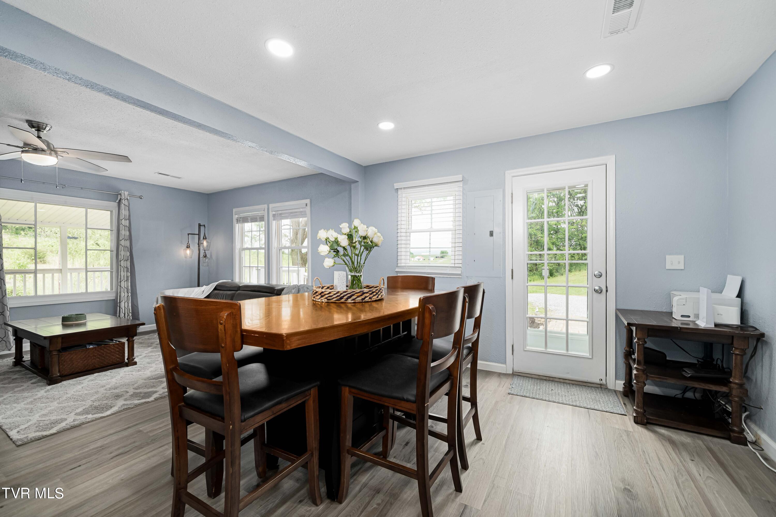 800 Belle Road Chuckey, TN 37641 - Photo 17 of 70 Dining Area