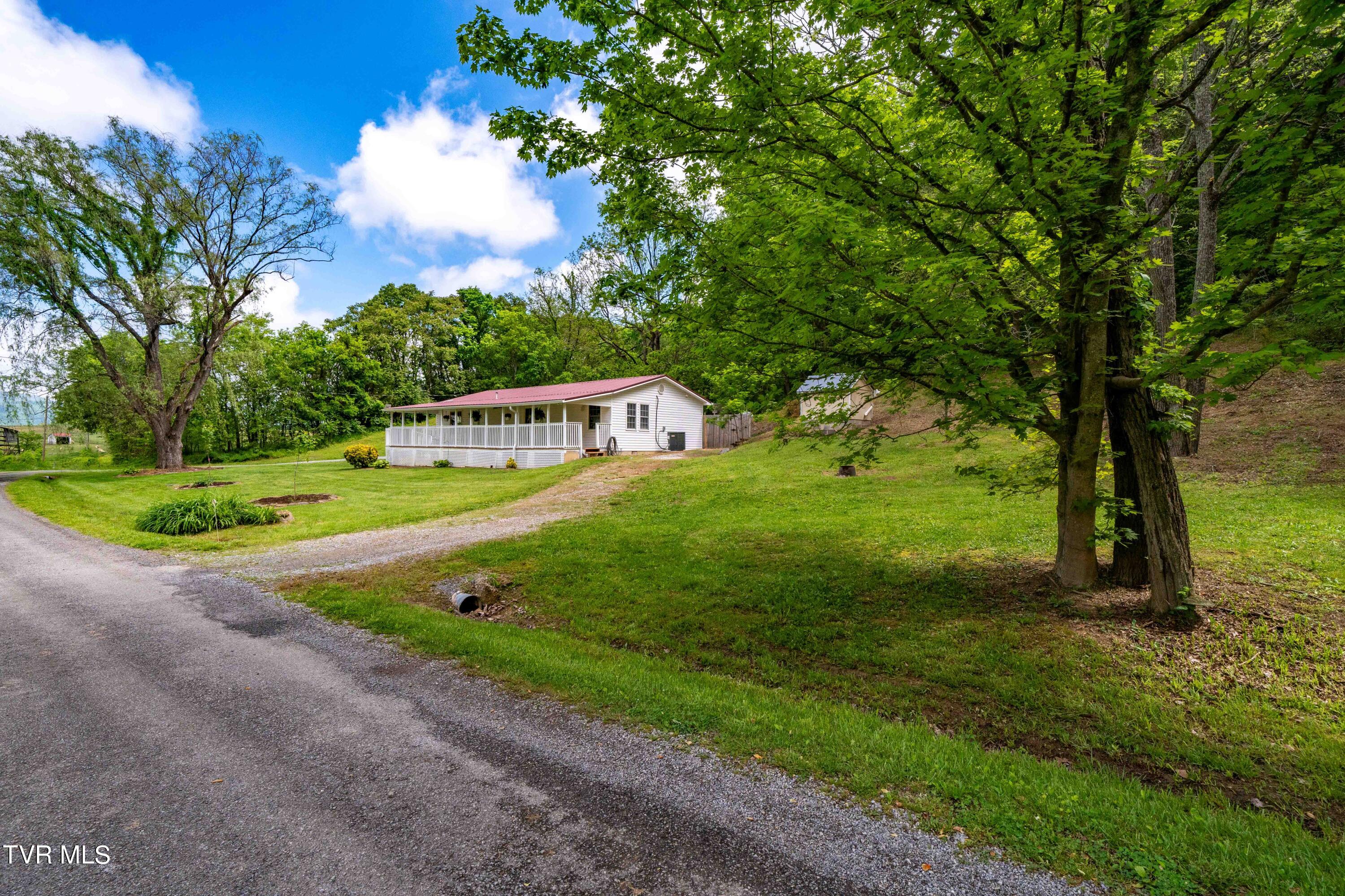 800 Belle Road Chuckey, TN 37641 - Photo 2 of 70 800 Belle Rd (27 of 70)
