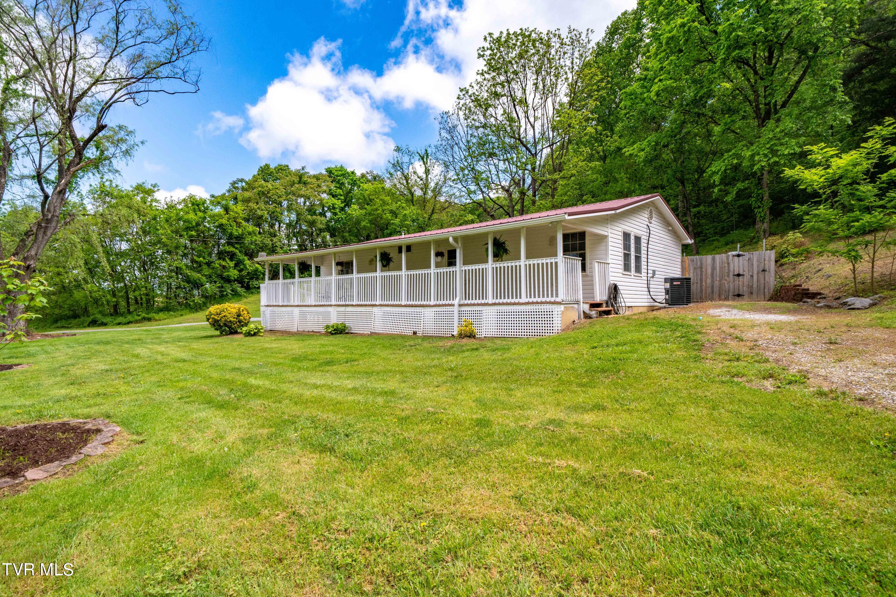 800 Belle Road Chuckey, TN 37641 - Photo 3 of 70 800 Belle Rd (26 of 70)