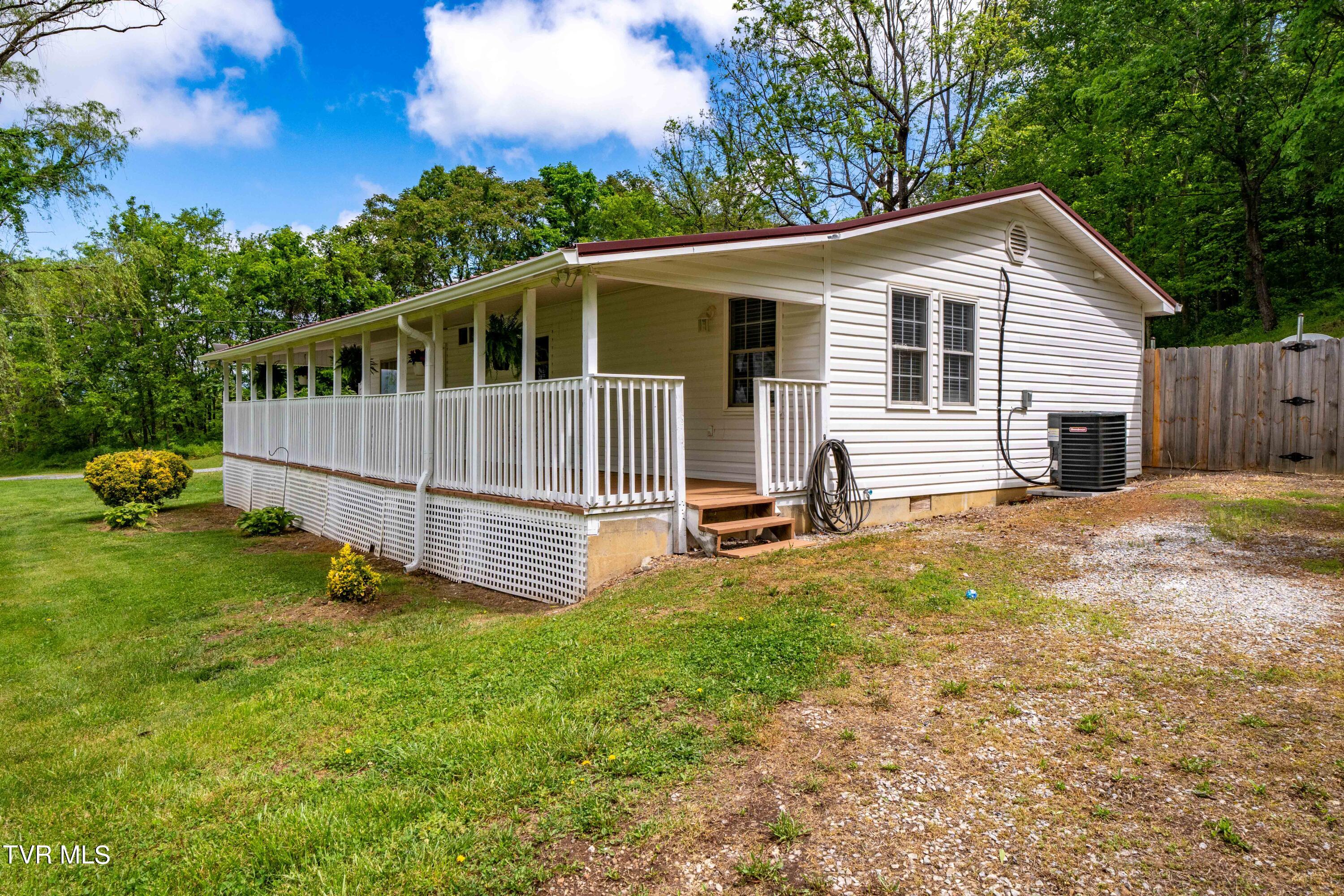 800 Belle Road Chuckey, TN 37641 - Photo 6 of 70 800 Belle Rd (29 of 70)