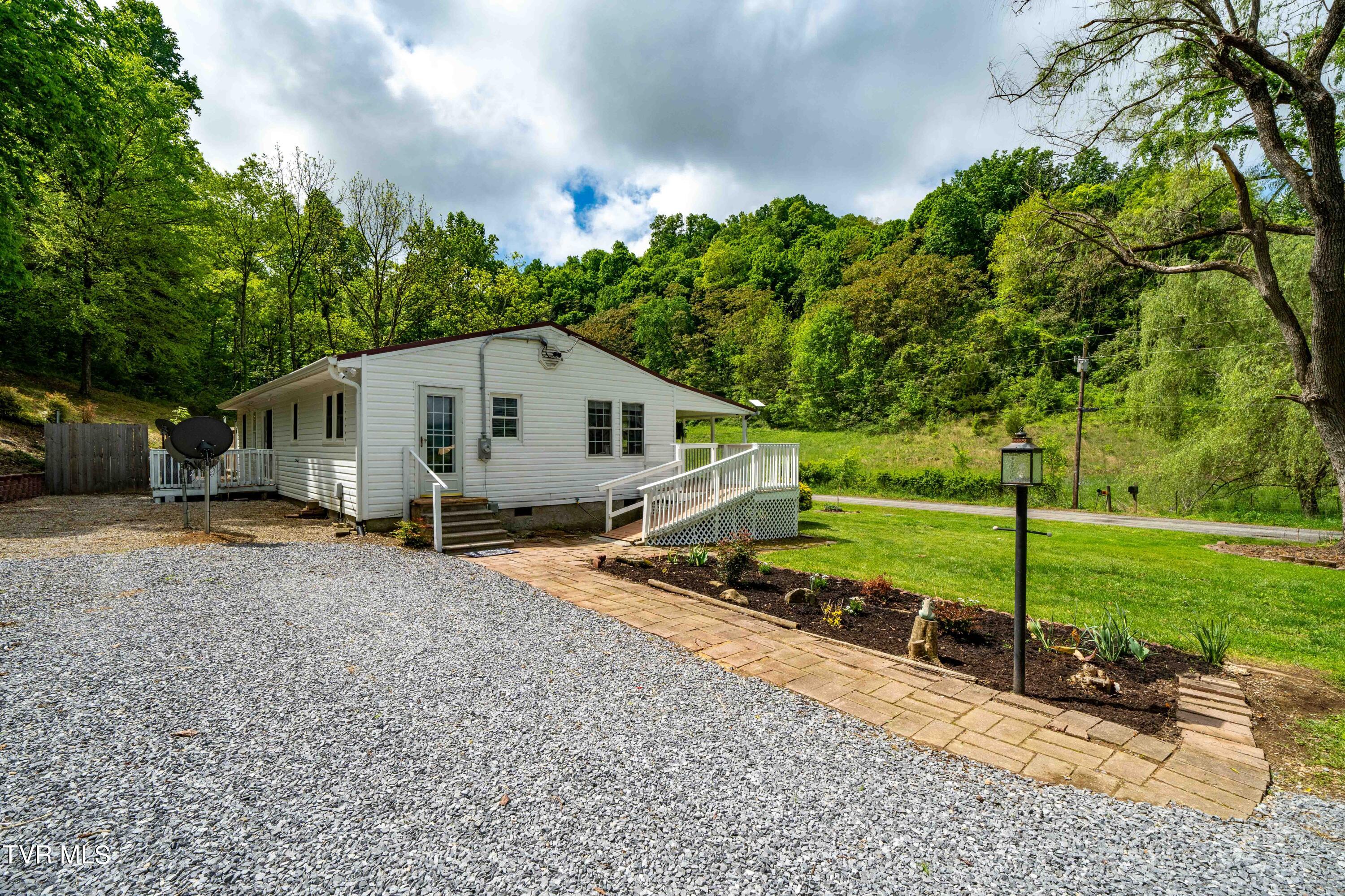 800 Belle Road Chuckey, TN 37641 - Photo 7 of 70 800 Belle Rd (34 of 70)