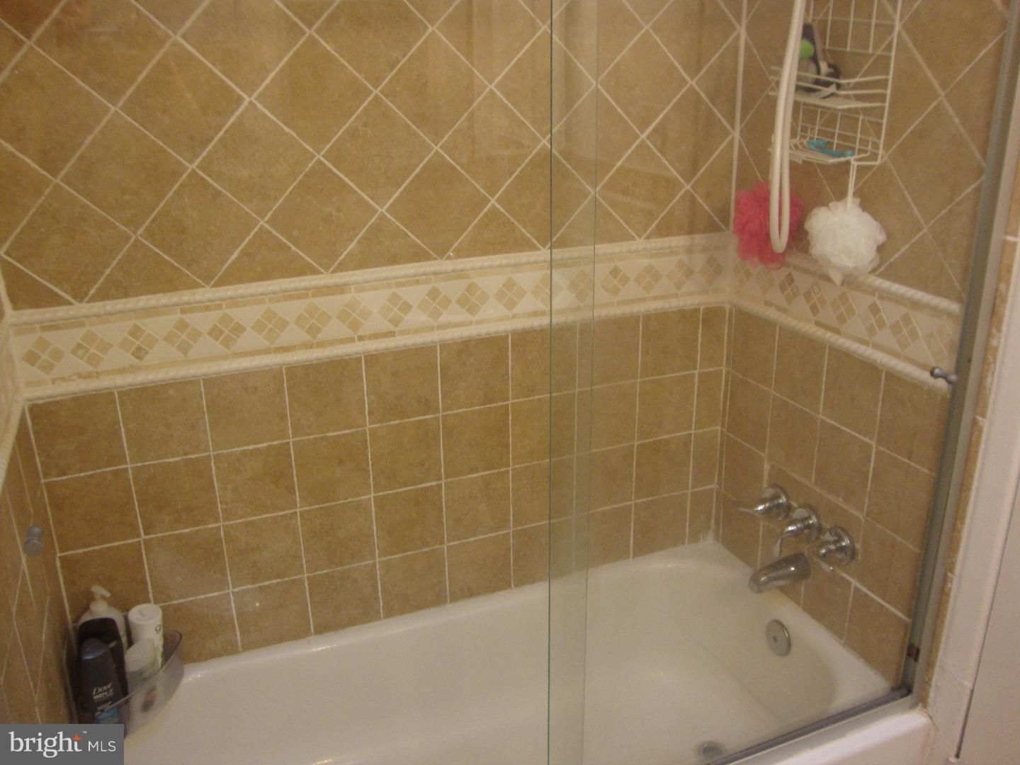 1702 Fox Chase Road Philadelphia, PA 19152 - Photo 17 of 25 Bathroom