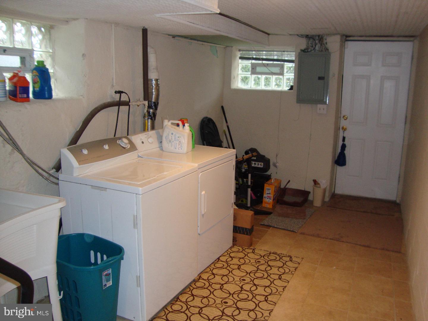 1702 Fox Chase Road Philadelphia, PA 19152 - Photo 22 of 25 Laundry Room