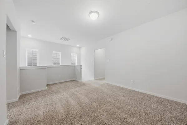 $2,600 | 635 Salt Marsh Trail, Kemah, TX 77565
