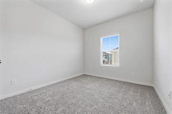 $2,600 | 635 Salt Marsh Trail, Kemah, TX 77565