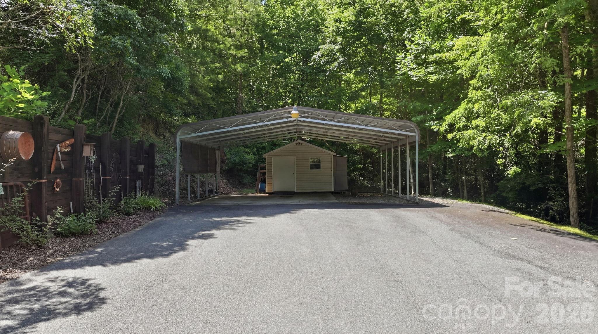 121 Forest Run Road, Unit 121 Whittier, NC 28789 - Photo 8 of 42