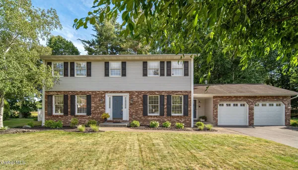 $640,000 | 3061 New Williamsburg Drive, Guilderland, NY 12303
