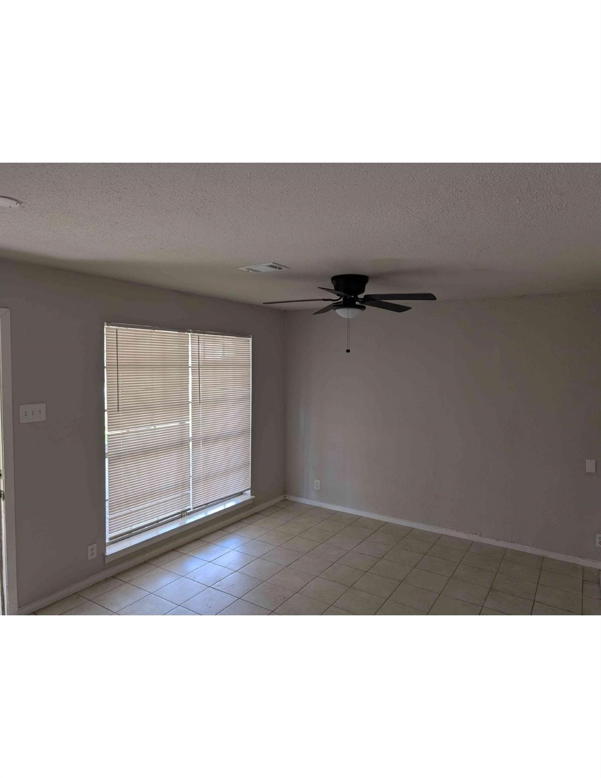 5207 Rue Street Houston, TX 77033 - Photo 5 of 21 Gallery Image 5