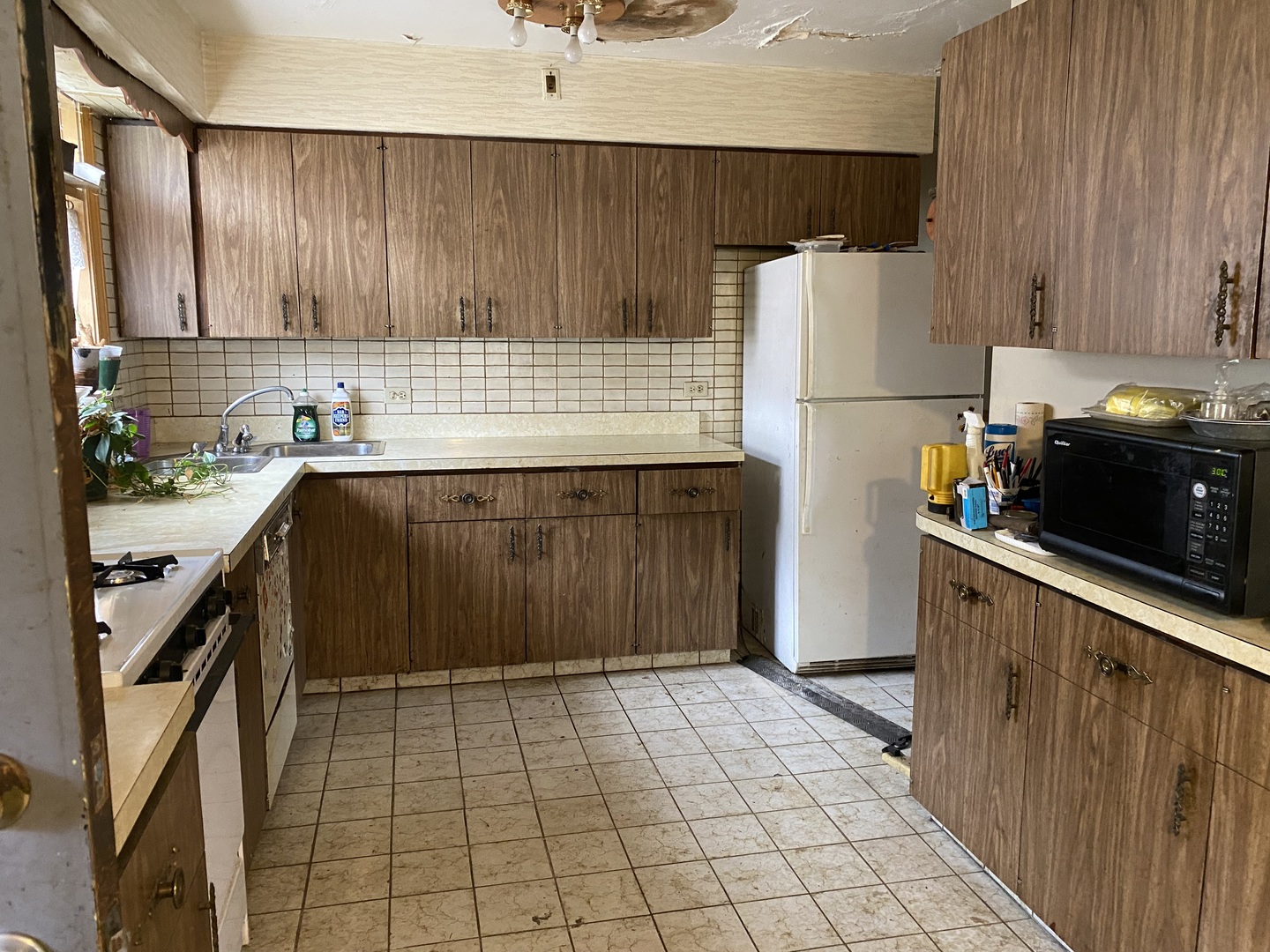 1512 North Wolf Road Berkeley, IL 60163 - Photo 10 of 10