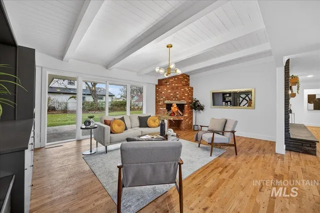 $850,000 | 2220 South Indiana Avenue, Caldwell, ID 83605