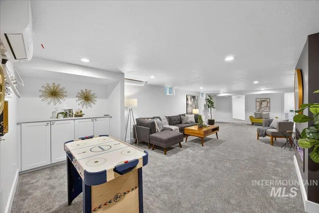 $850,000 | 2220 South Indiana Avenue, Caldwell, ID 83605