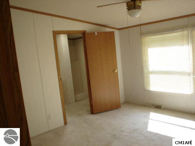 1928 West Deerfield Road Mount Pleasant, MI 48858 - Photo 4 of 10 1768625-3.JPG