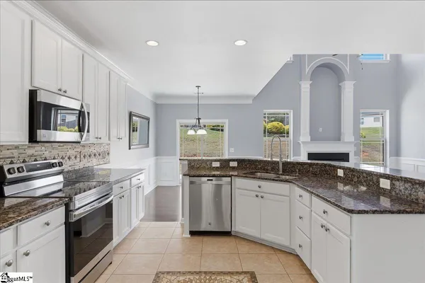 $2,600 | 201 Portland Falls Drive, Simpsonville, SC 29680